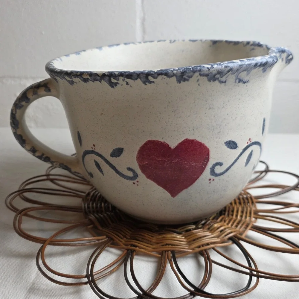 Vintage Farmhouse Stoneware Batter Bowl Blue Sponge Rim Red Heart Vine Cream